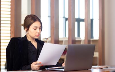 What Does a Background Check Show? Employer & Candidate Guide